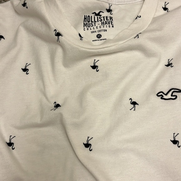 Bundle of 4 Hollister t shirts - Picture 4 of 9